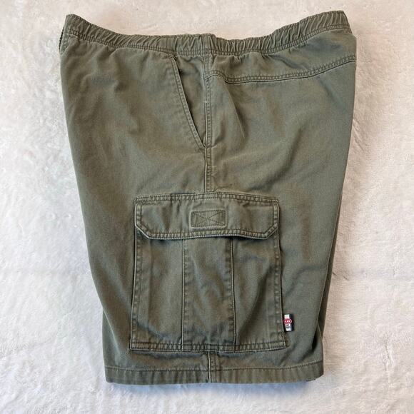 Union Bay Vintage Green Cargo Shorts DrawString Waist Men's size XL - Picture 1 of 9